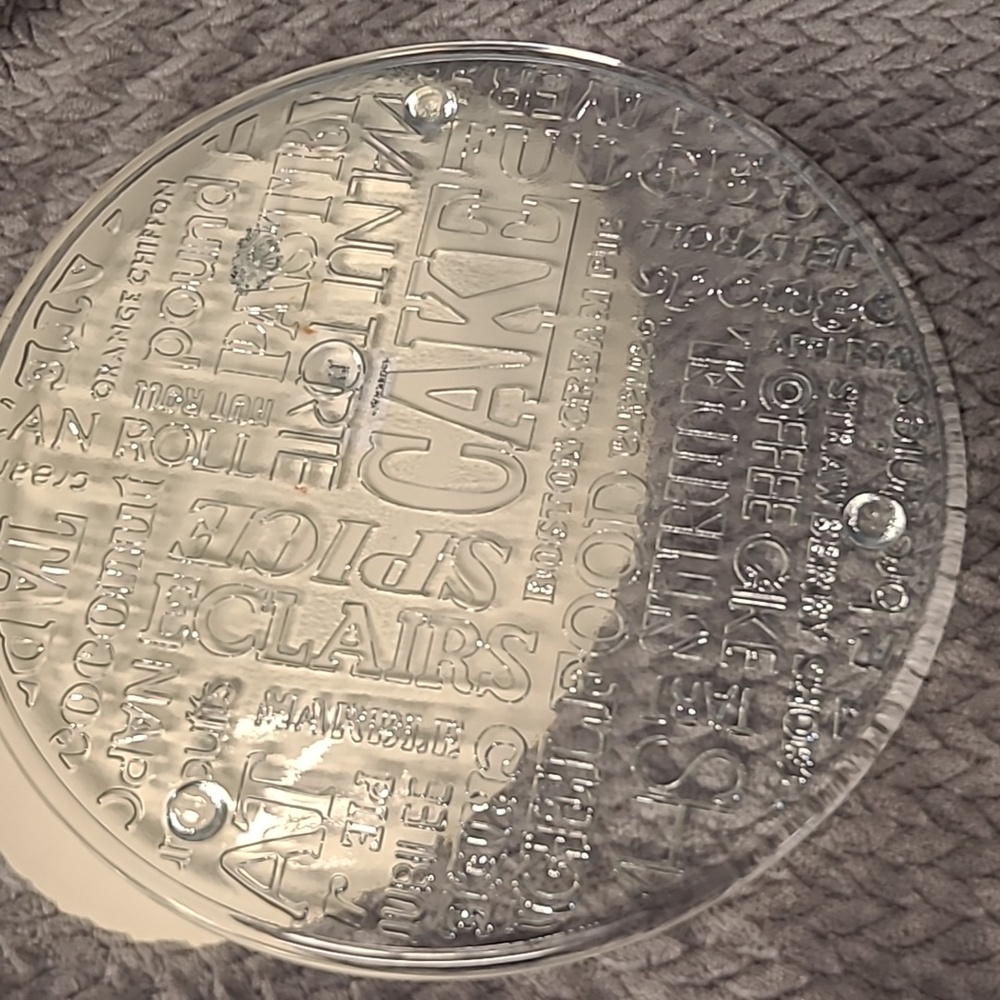 BA13: Clear Glass Cake Plate